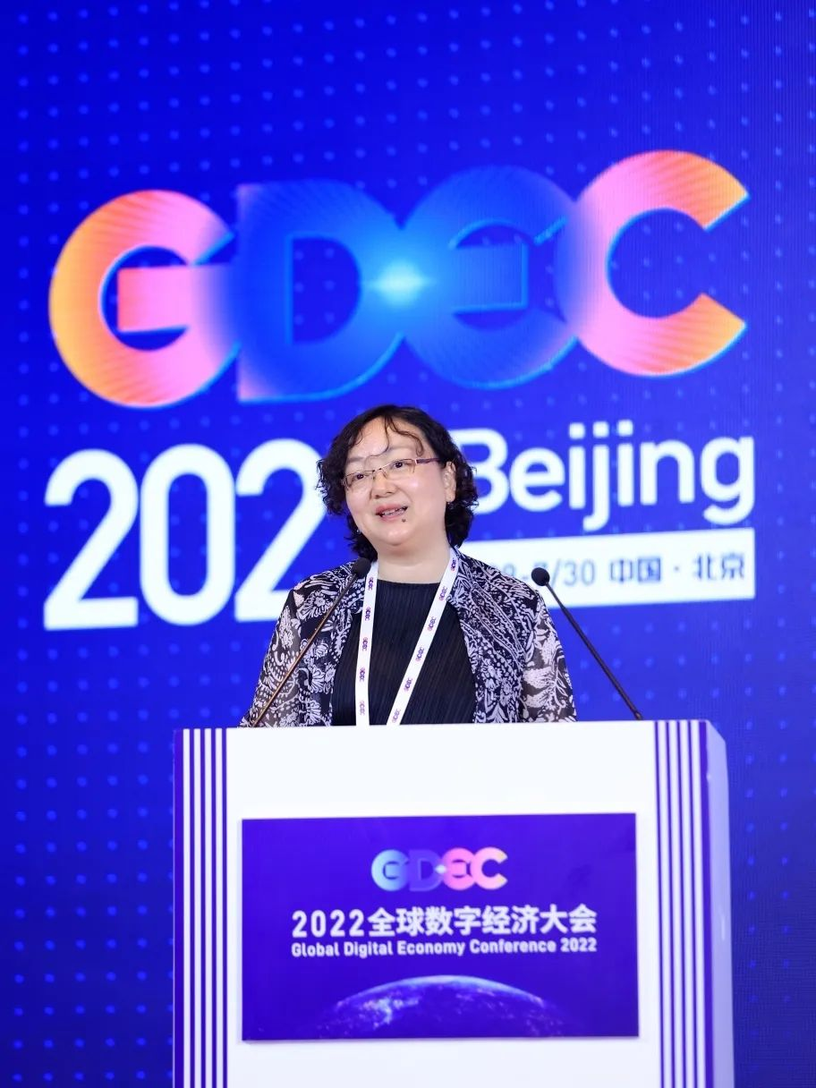 《中国妇女报》专访于洁：打造“中国建造”的“中国‘芯’”